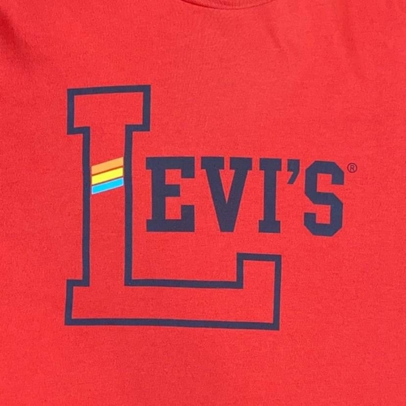 Levi’s Women’s Classic Retro Style Logo Round Neck Short Sleeve Red Shirt Sz XL - Picture 4 of 5